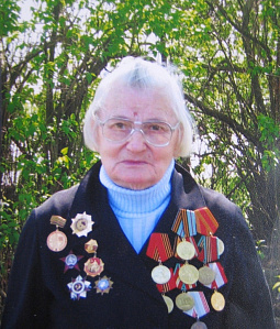 На фото: Левданская Антонина Александровна
