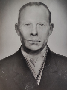 На фото: Бондарев Ефим Тимофеевич