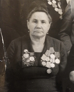 На фото: Белоусова Евдокия Гавриловна